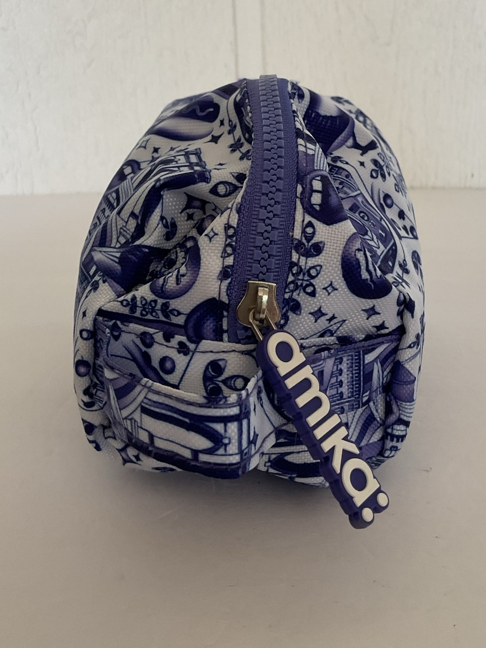AMIKA NWOT cosmetic zippered Makeup Bag